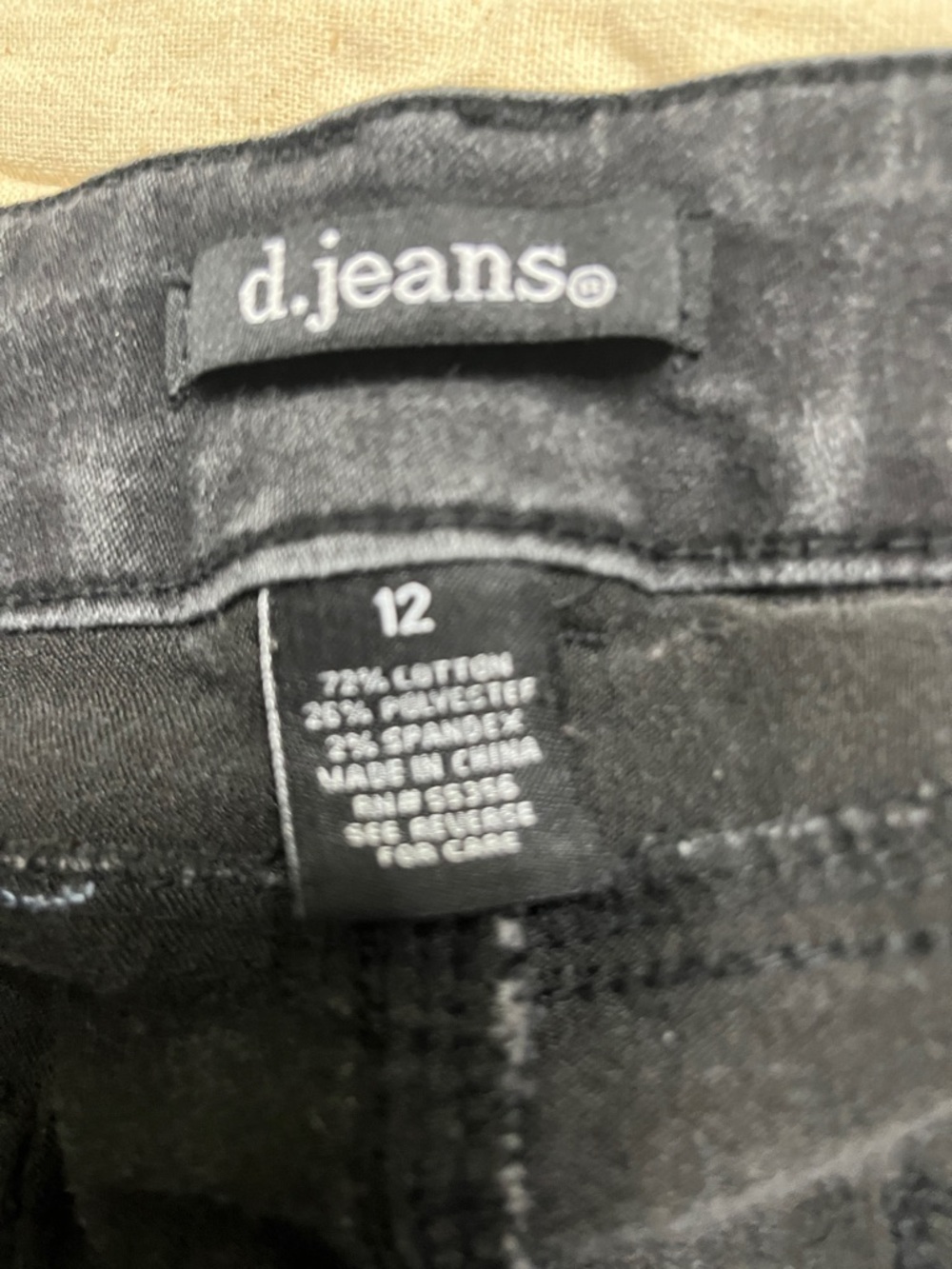 d. jeans Black Cropped Capris - Picture 3 of 11